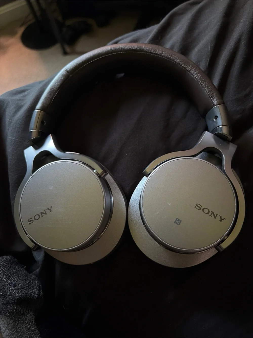 Sony Silver Over-Ear Headphones with Brown Headband